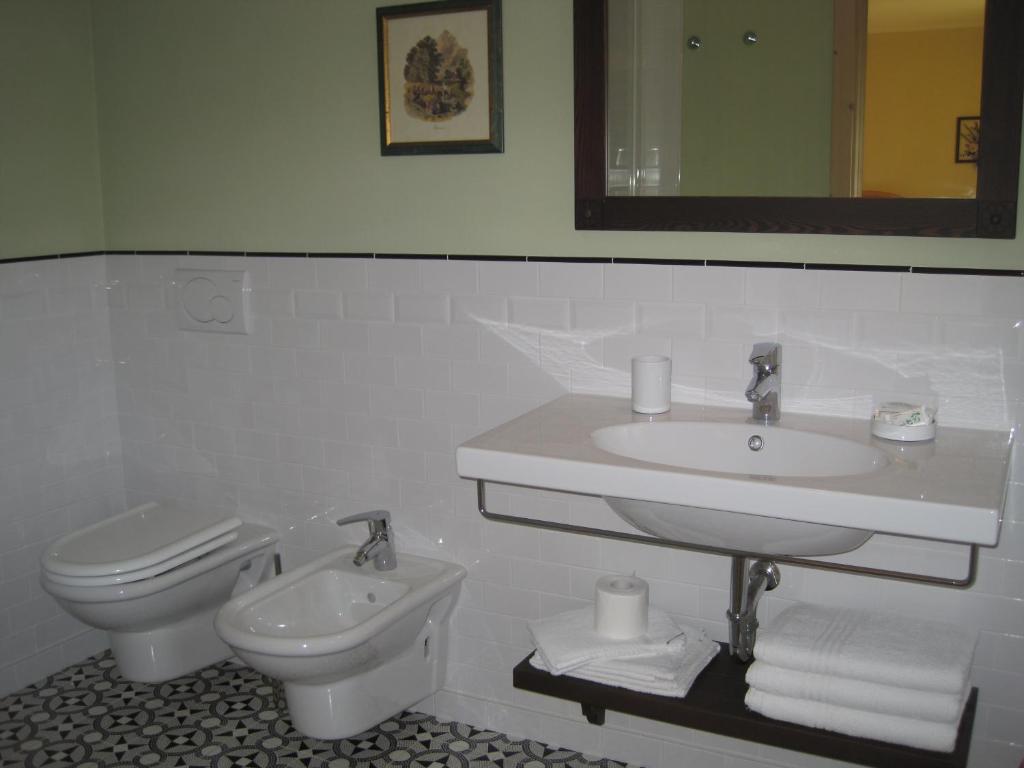 Agritur Maso San Bartolomeo Villa Romeno Room photo